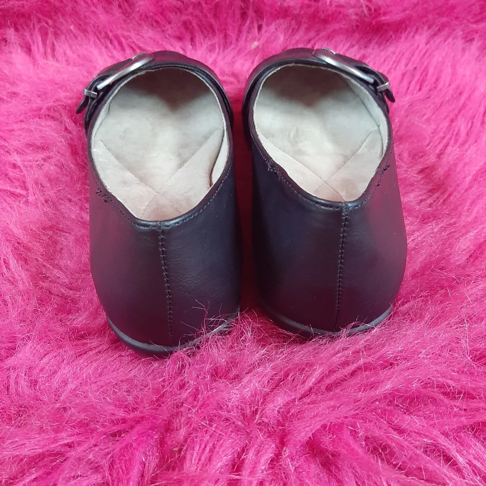 Missy Cliffs Black Flats Size 5W Wide Buckle Slip On Comfort Shoes